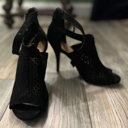 Woman’s Black Heels Size 10