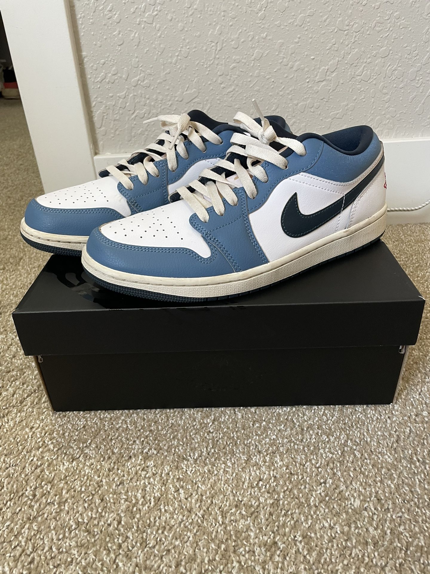 Jordan 1 Low SE