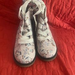 Girls Boots