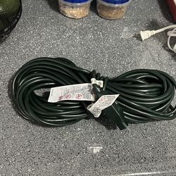 25ft extension cord (outdoor/indoor)