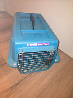 Petmate Pet Taxi Animal Carrier