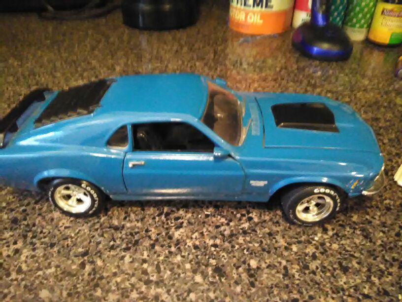 70 boss 429 mustang 1:18 diecast car excellent condition