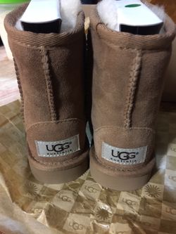Baby girl size 6c