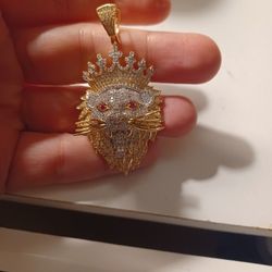  Lion With Crown
