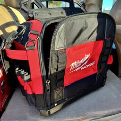 Milwaukee 15” Structured Packout Tech Bag