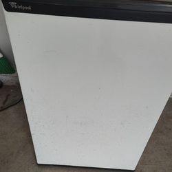 Whirlpool Mini Fridge,
