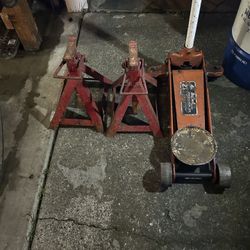 Blackhawk 5 Ton Jack Stands And Buffalo 2 1/4 Ton Jack
