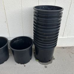   Empty Wide 5gl Plastic Pots 