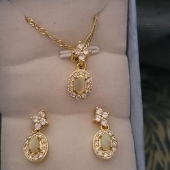 OPAL NECKLACE & EARRING SET GOLDTONE