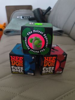 Needoh Fuzz Ball Flower Power