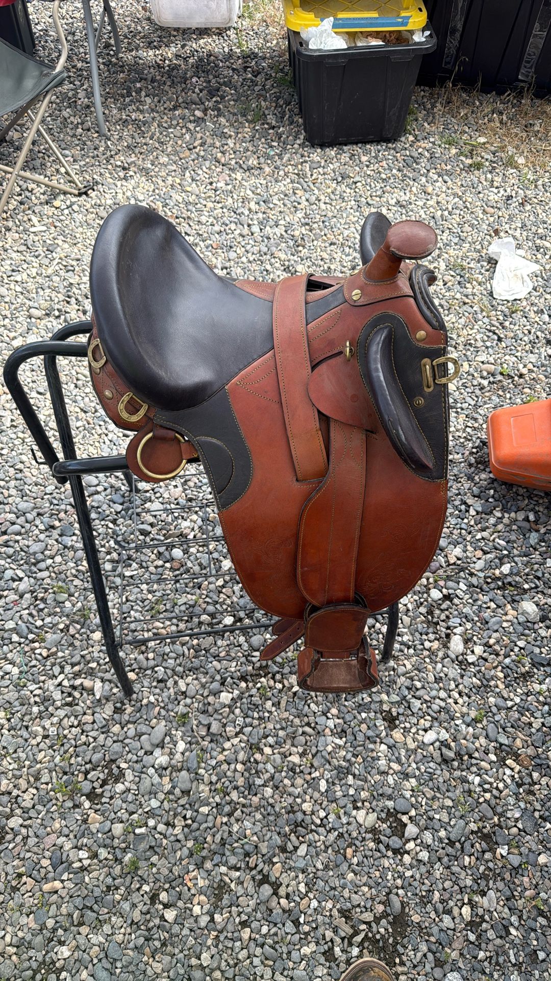 Saddle