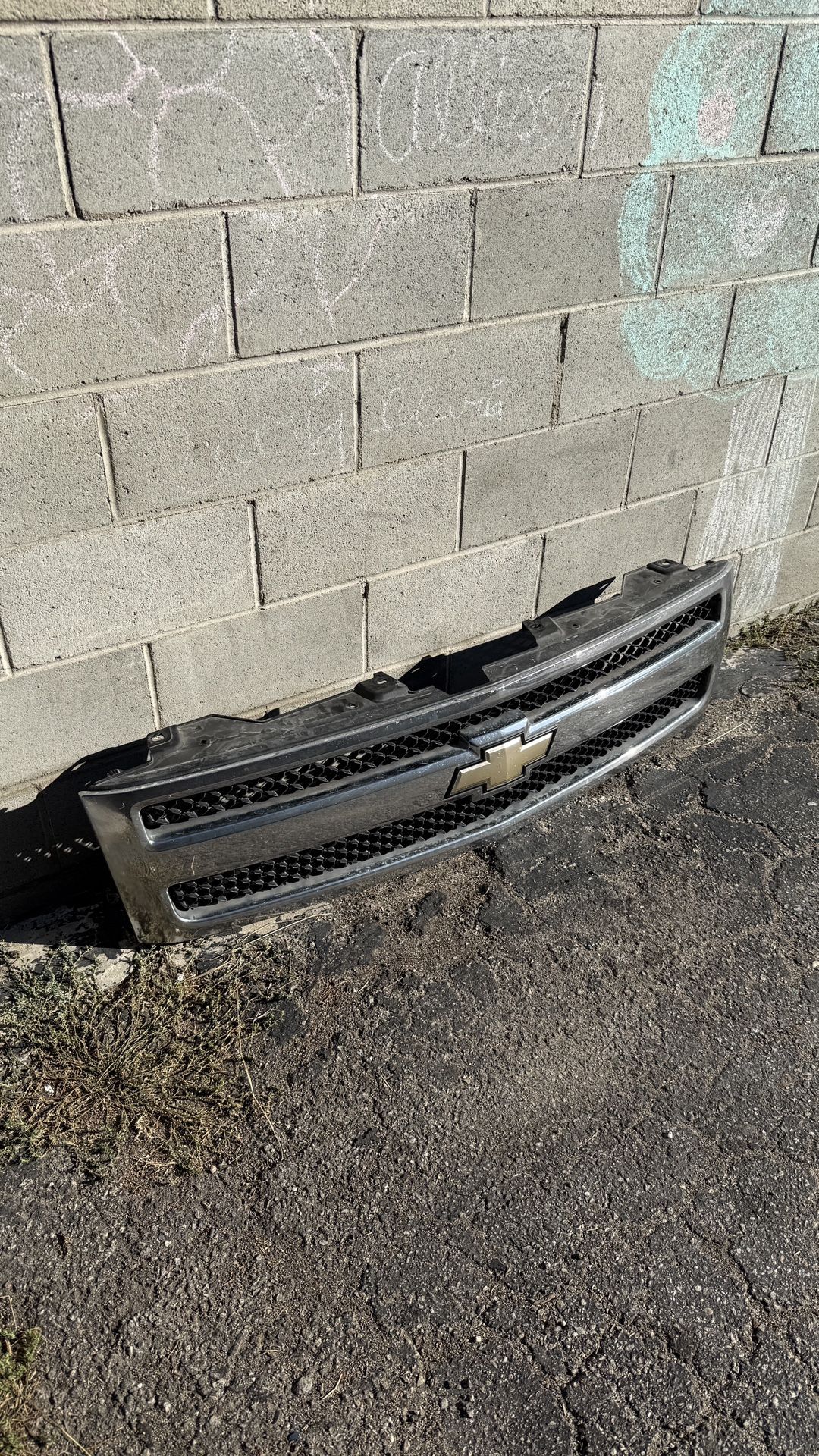 2013 Chevy Silverado Grill