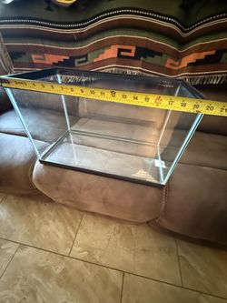 10 Gallon Glass Reptile Tank/Enclosure with Heating Mat – $40 OBO