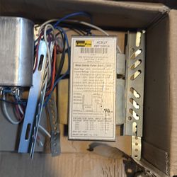 Metal hallide pulse start ballast
