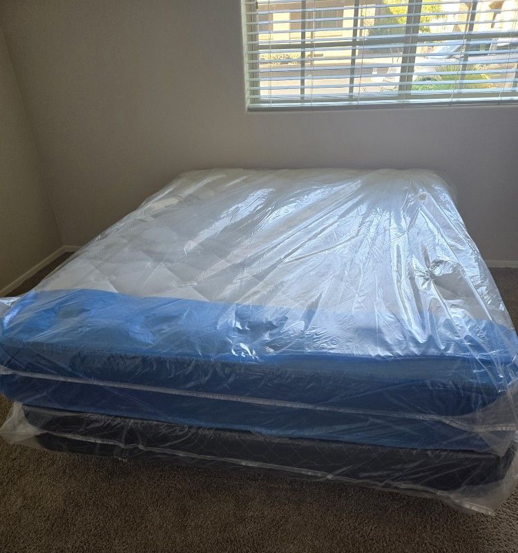 Weekend Sale 24/7 Same Day Delivery Se Habla Espanol Single Twin Mattress 99 Full 159 Queen Bed 179 King 229 Cali King 229 All Sizes Available