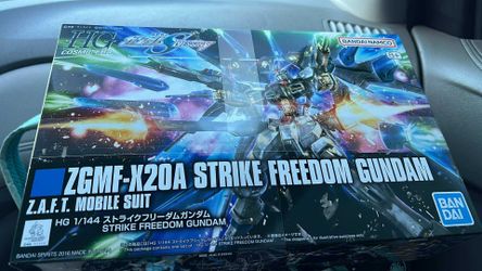 Bandai HGCE Gundam Strike Freedom Model Kit - ZGMF-X20A