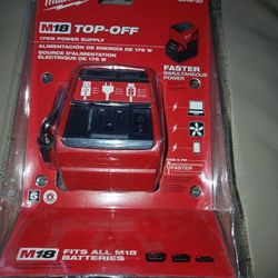 Milwaukee
M18 18-Volt Lithium-Ion 175-Watt Powered Compact Inverter for M18 Batteries (Tool-Only)