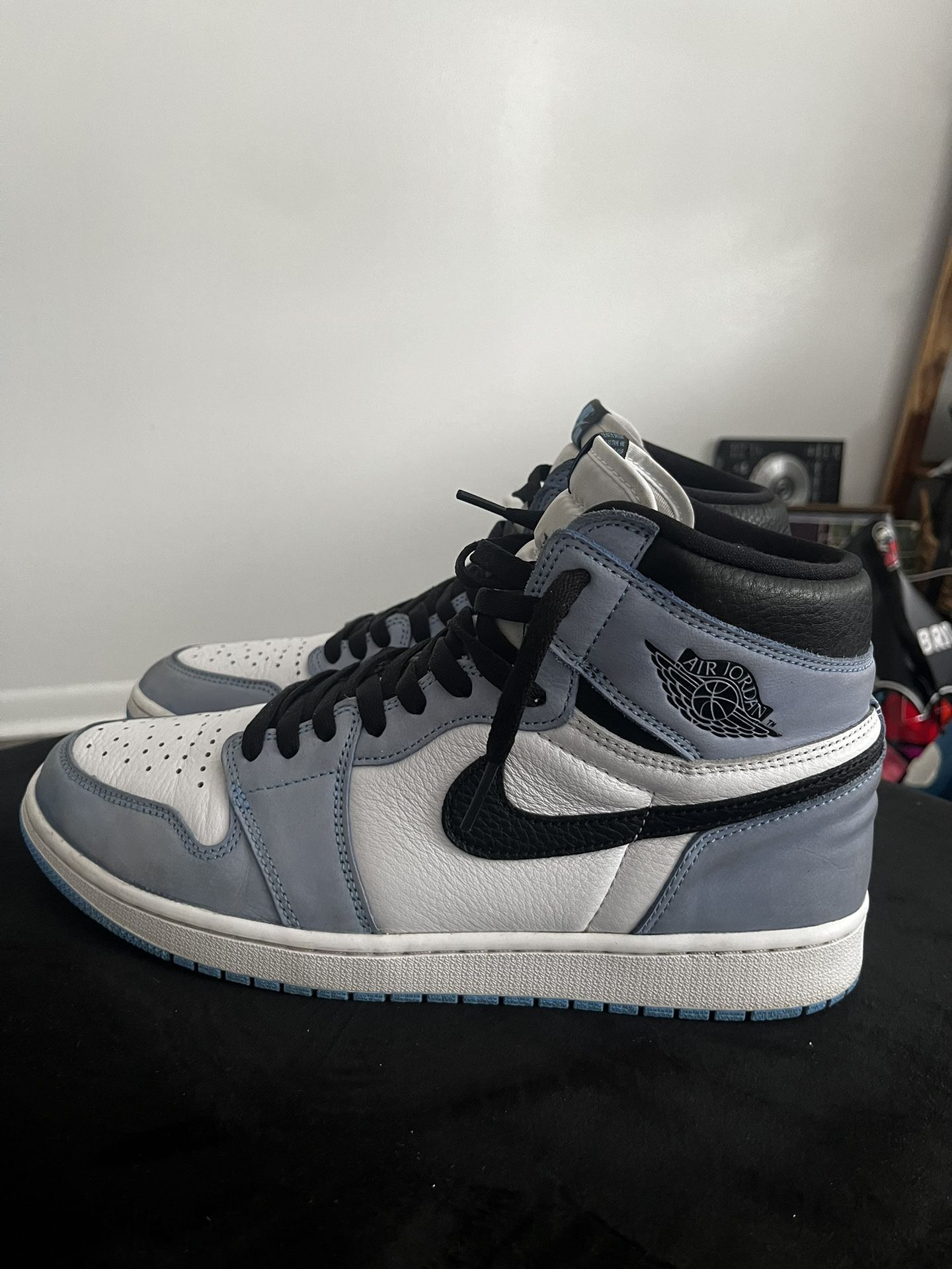 University Blue Jordan 1