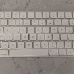 Apple Magic Keyboard 