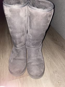 Gray Uggs 