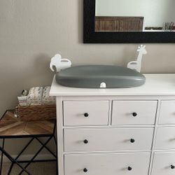 Hatch Changing Pad & Scale