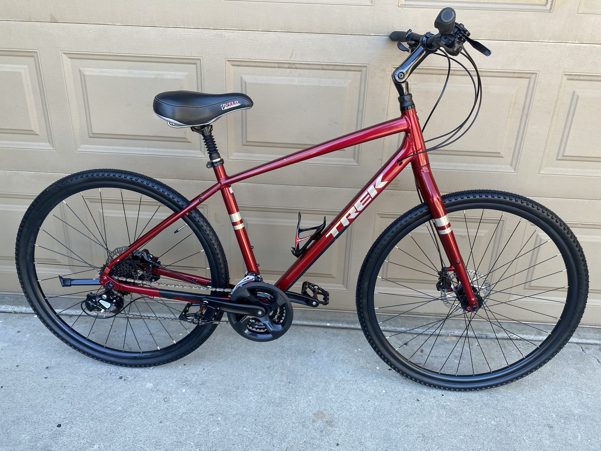 Trek Verve 2 Hybrid Bike
