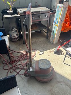 Floor polisher