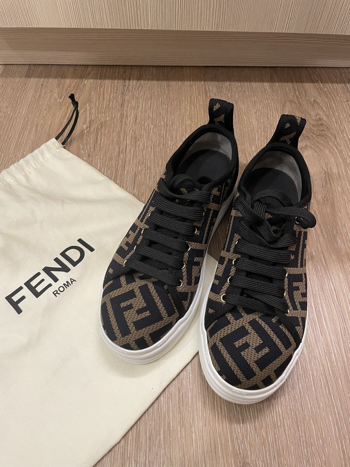 Fendi Sneakers Women 37 US Size 7
