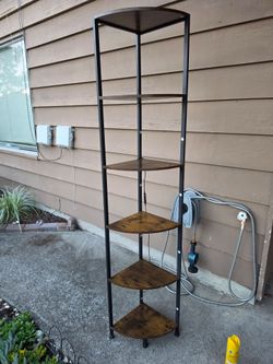 Corner shelf
