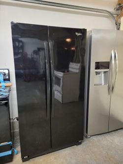 Whirlpool refrigerator (delivery available)