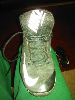 Youth football cleats2.5
