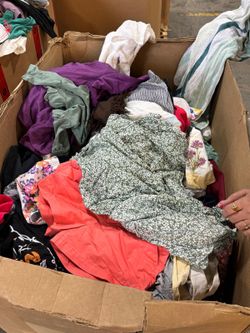USED CLOTHING PACAS DE ROPA USADA BAL PEPE