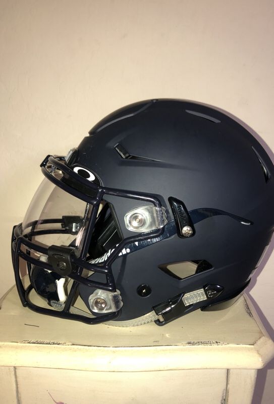 Riddell Speedflex football helmet w/ visor, Navy Blue