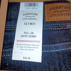SIGNATURE LEVI STRAUSS & CO. PULL ON  SUPER SKINNY DENIM JEANS  SIZE 12/ W 31