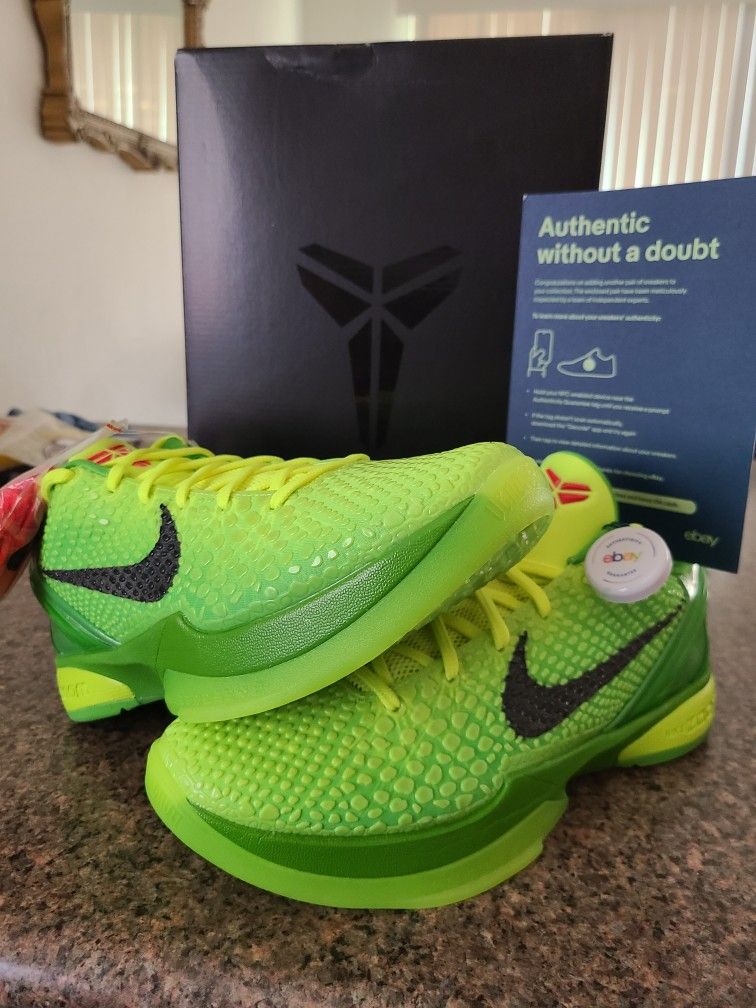 Mamba Day 8.24 Kobe Grinch size 8 9.5 & 10