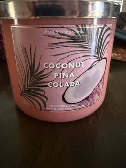 Bath & Body Works Coconut Piña Colada Candle