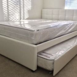 Full/Twin Trundle Bed With Mattresses