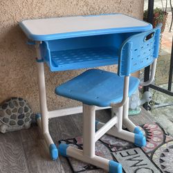 Kids Small Desk & Chair