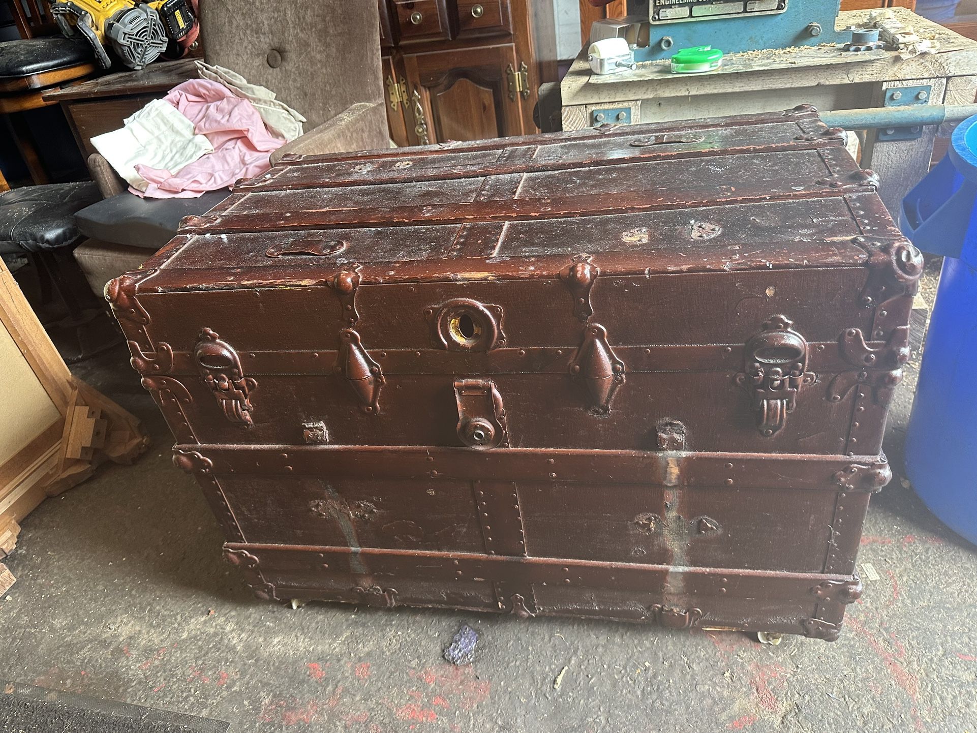 Trunk Storage Blanket Box