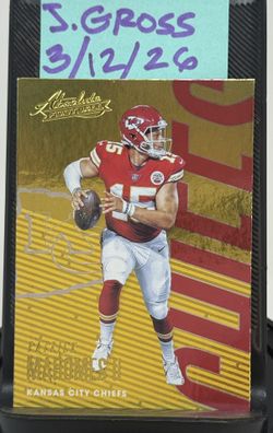 Patrick Mahomes II 2018 Panini Absolute Gold Foil Series Mint 2nd Year Card #49