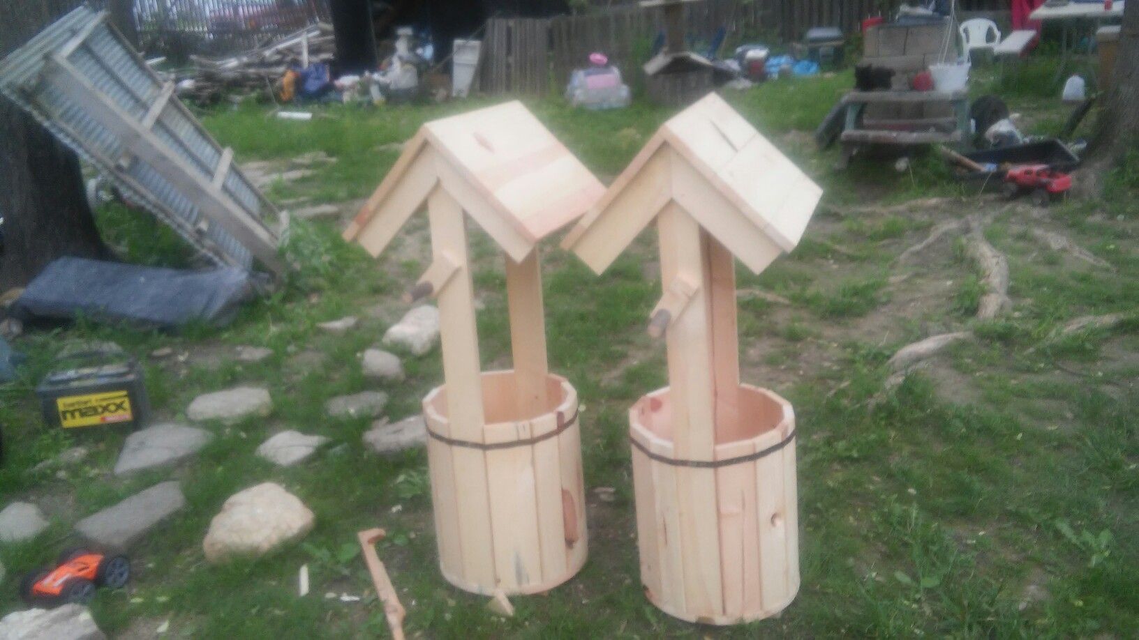 Wishing well 40inchs tall 16 round