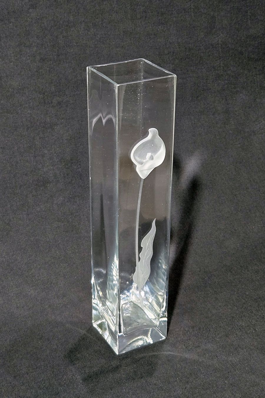 Glass Flower Vase - 12 Inch