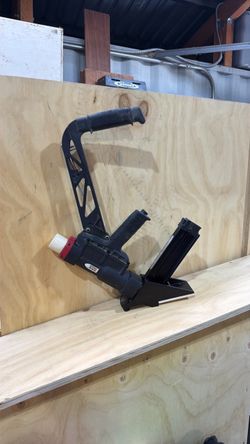 Floor nailer