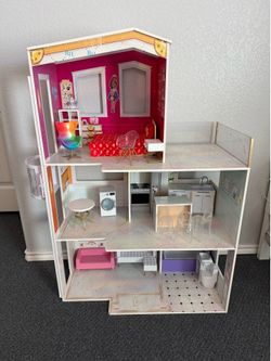 Rainbow High Doll House