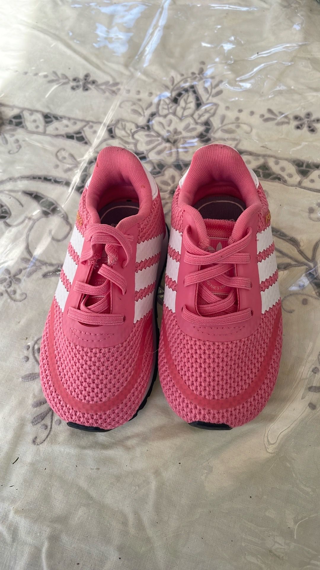Kids adidas size 5