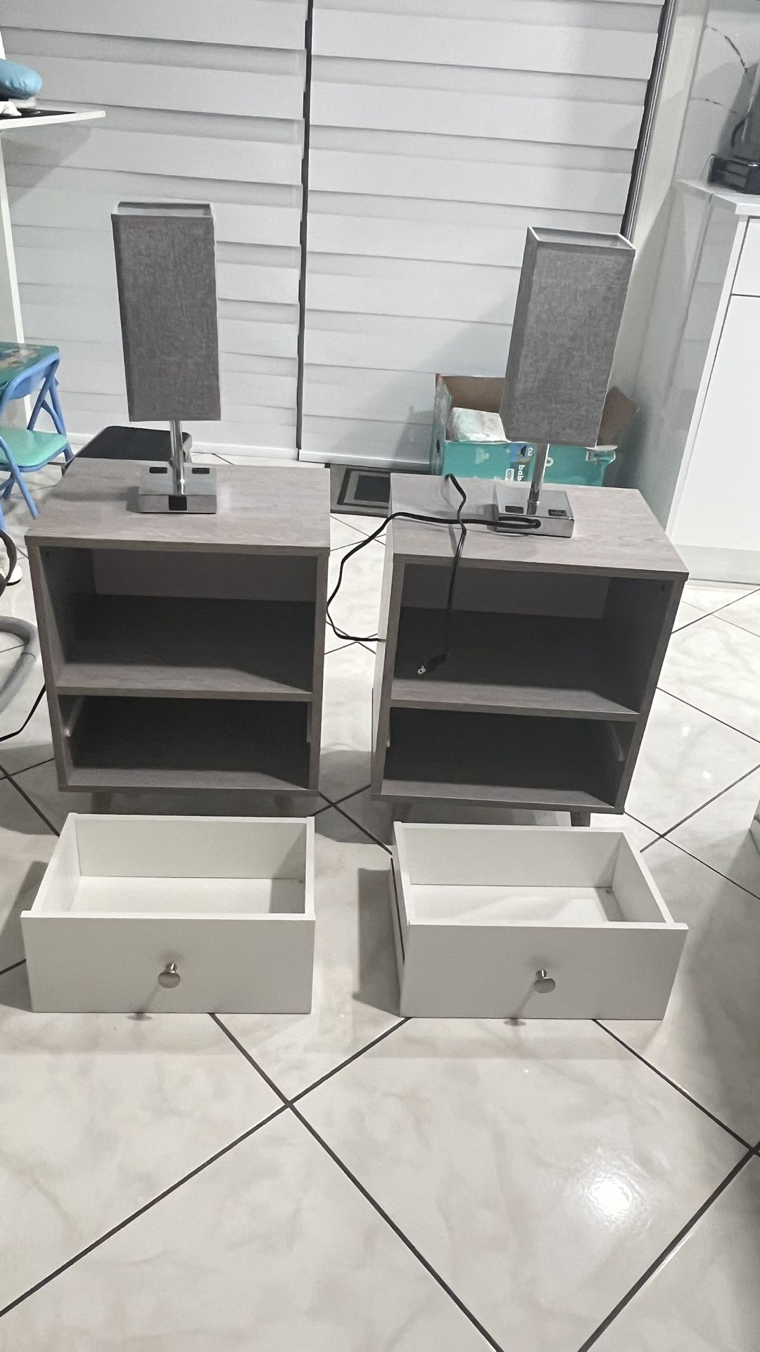 2 Mesitas De Noche Y Dos Lámparas Táctil Con USB