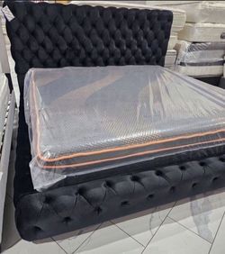 NEW IN BOX Platform Tufted Bed Frame Queen & King Size NO BOXSPRING Required