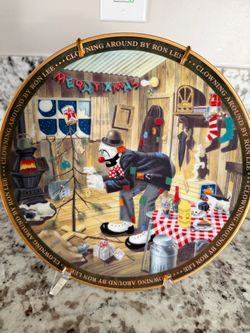 Adorable Ron Lee Clowning Around 1993 “Merry Xmas”  Collector Plate