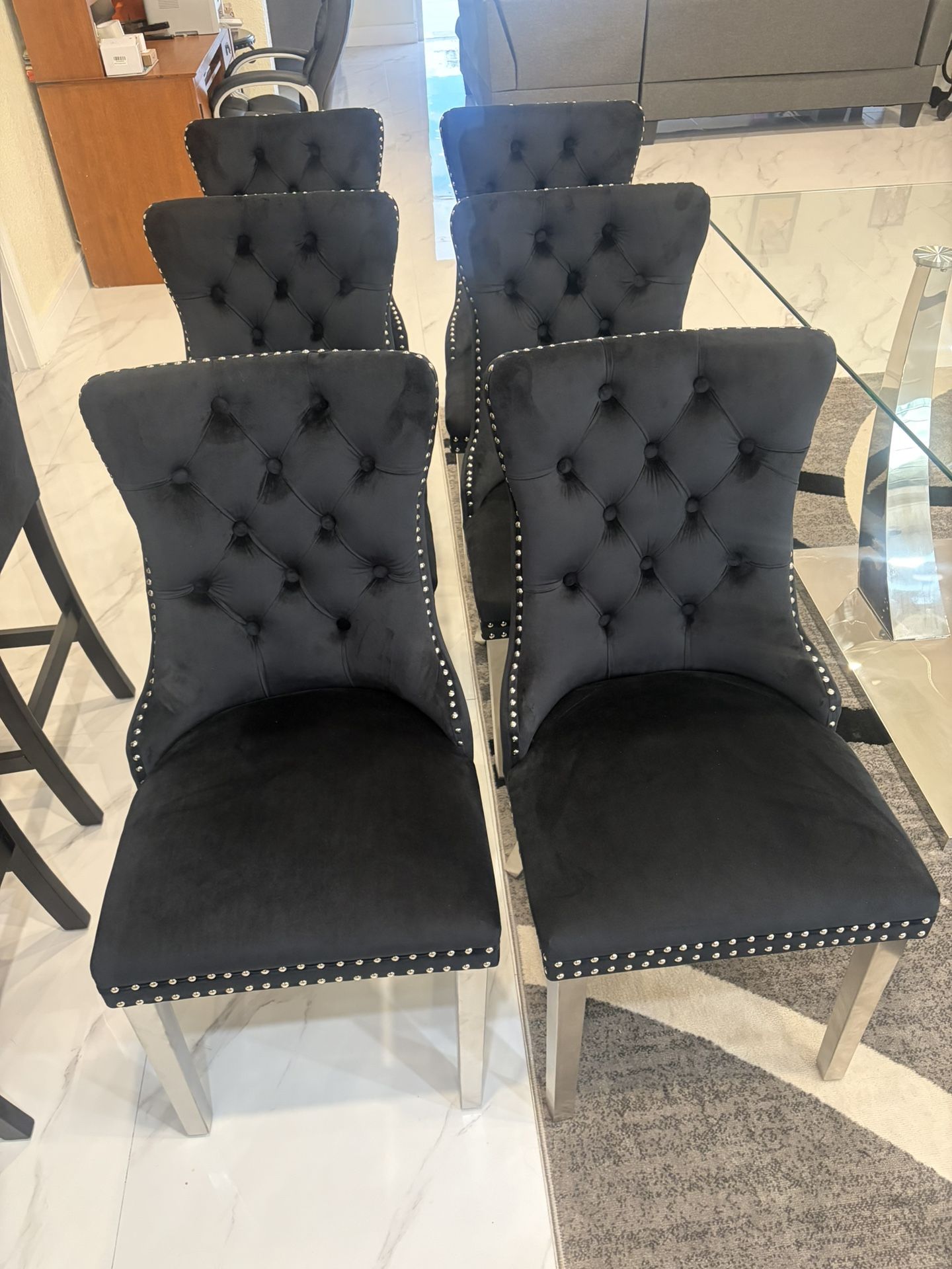 6  Elegant Dijong  Room Chairs For Sale