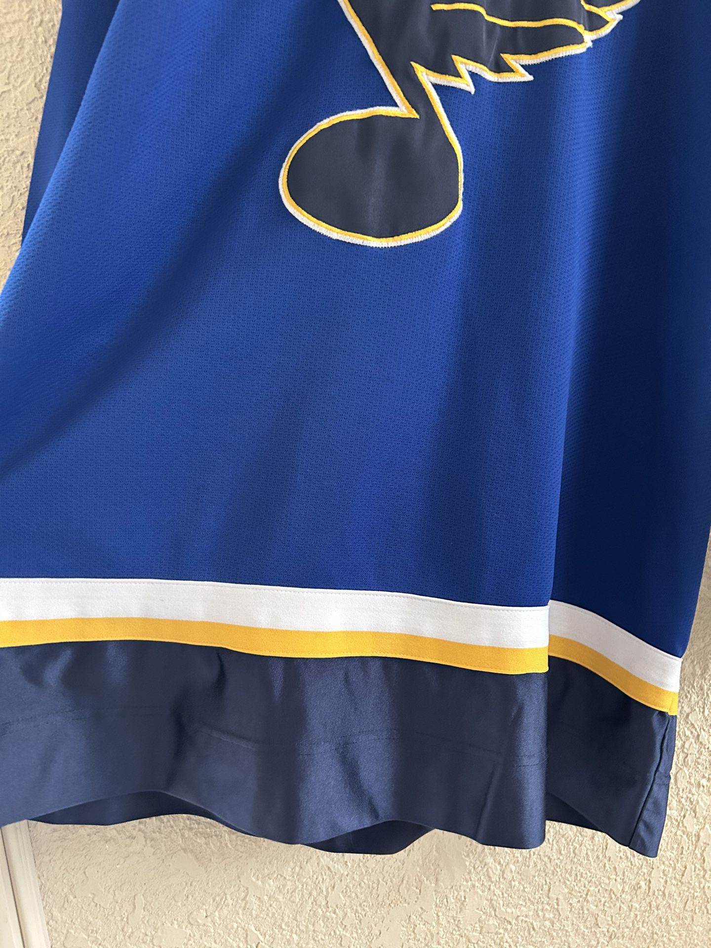 Vintage St. Louis Blues XL Starter NHL Hockey Jersey for Sale in